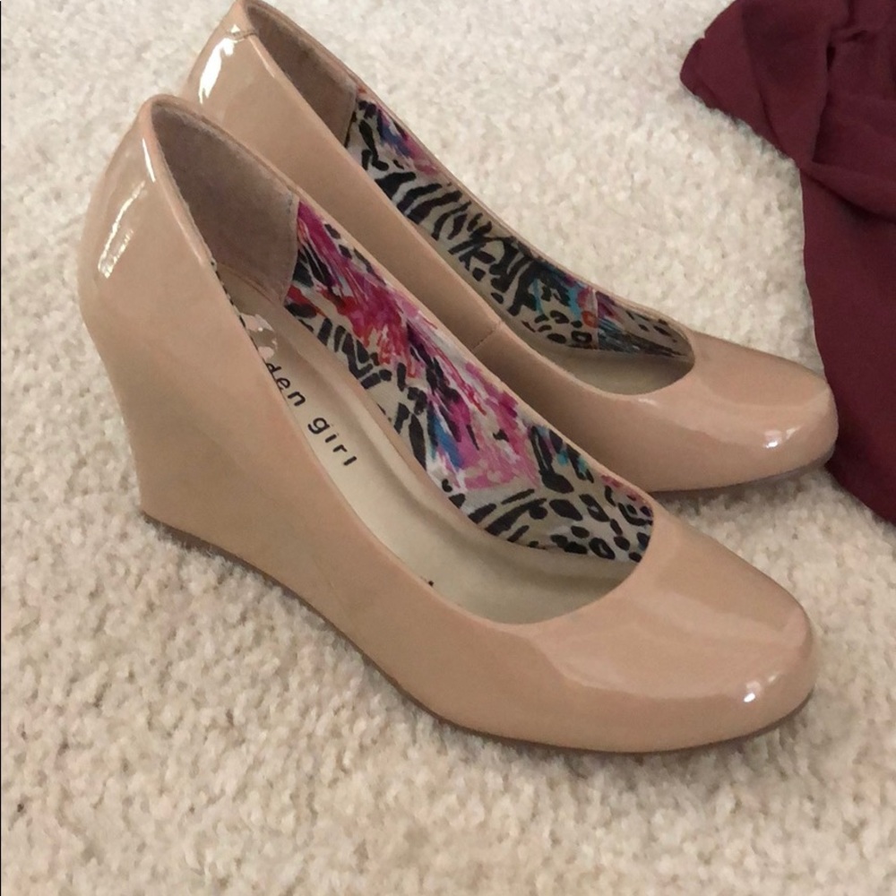 Madden Girl Ursey Wedge